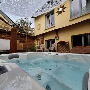 https://le-patio-de-luchon.midi-pyreneeshotels.com